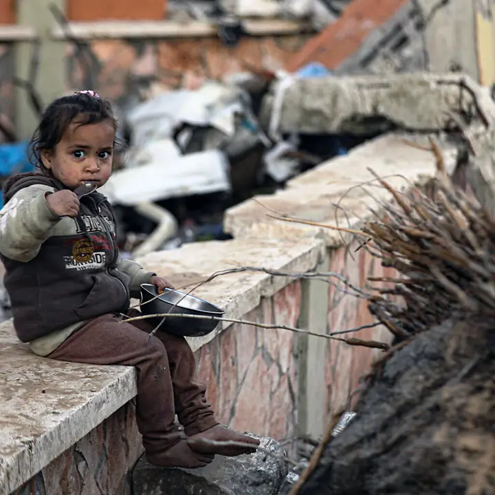 Gaza spenden: Die Kinder leiden Hunger. Es droht eine Hungersnot. 