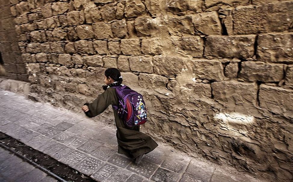 Yemen: I read, I write. © Laura Boushnak/Rawiya Collective