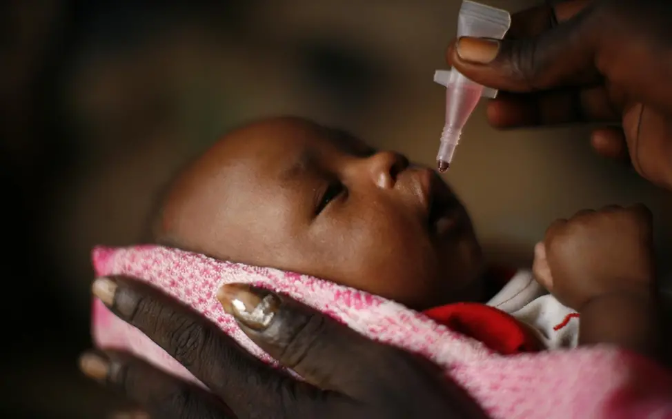 Schluckimpfung. ©UNICEF/NYHQ2011-2460/Sokol Schluckimpfung. ©UNICEF/NYHQ2011-2460/Sokol