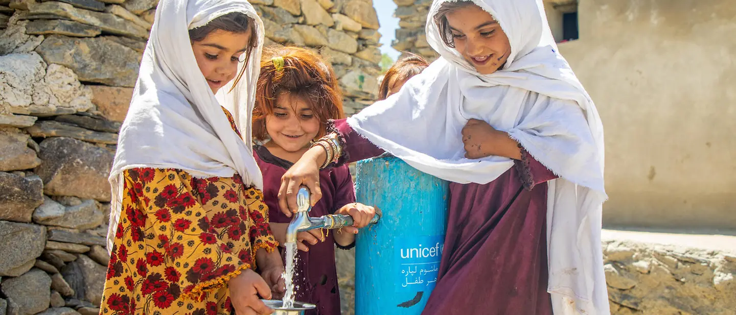Jetzt regelmäßig spenden: UNICEF ist weltweit für Kinder in Not im Einsatz. 
