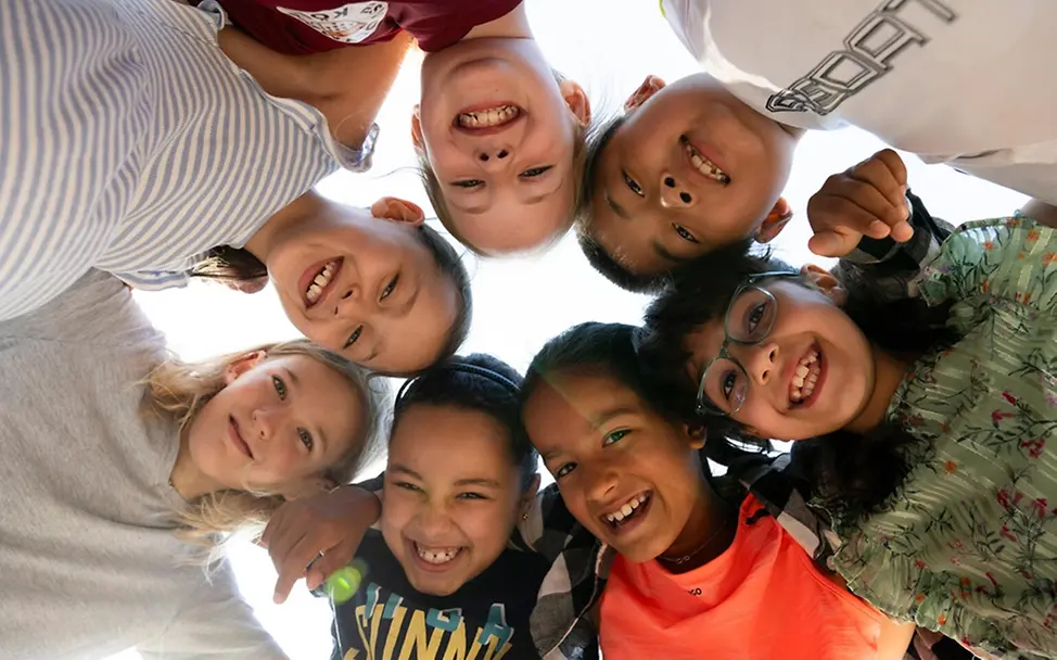 Kinder einer Grundschule in Köln. | © UNICEF/Etges Kinder in Deutschland: Grundschule Kinderrechte