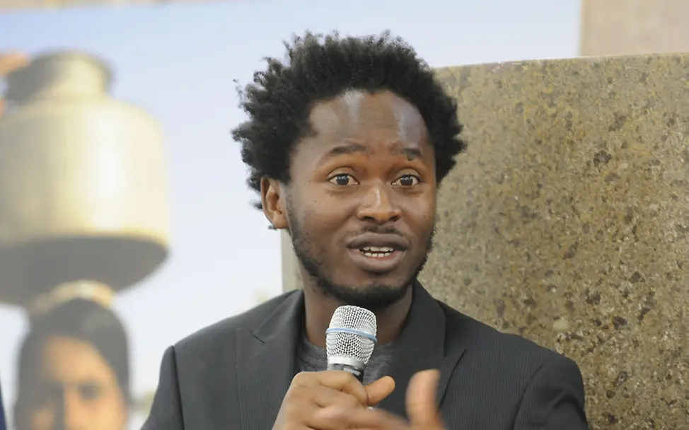 Ishmael Beah bei der UNICEF-JuniorBotschafter-Preisverleihung. ©UNICEF/Vielz Ishmael Beah bei der UNICEF-JuniorBotschafter-Preisverleihung. ©UNICEF/Vielz