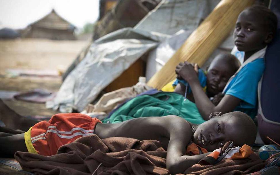 Kinder in Südsudan: erschöpft und traumatisiert von Hunger und Gewalt