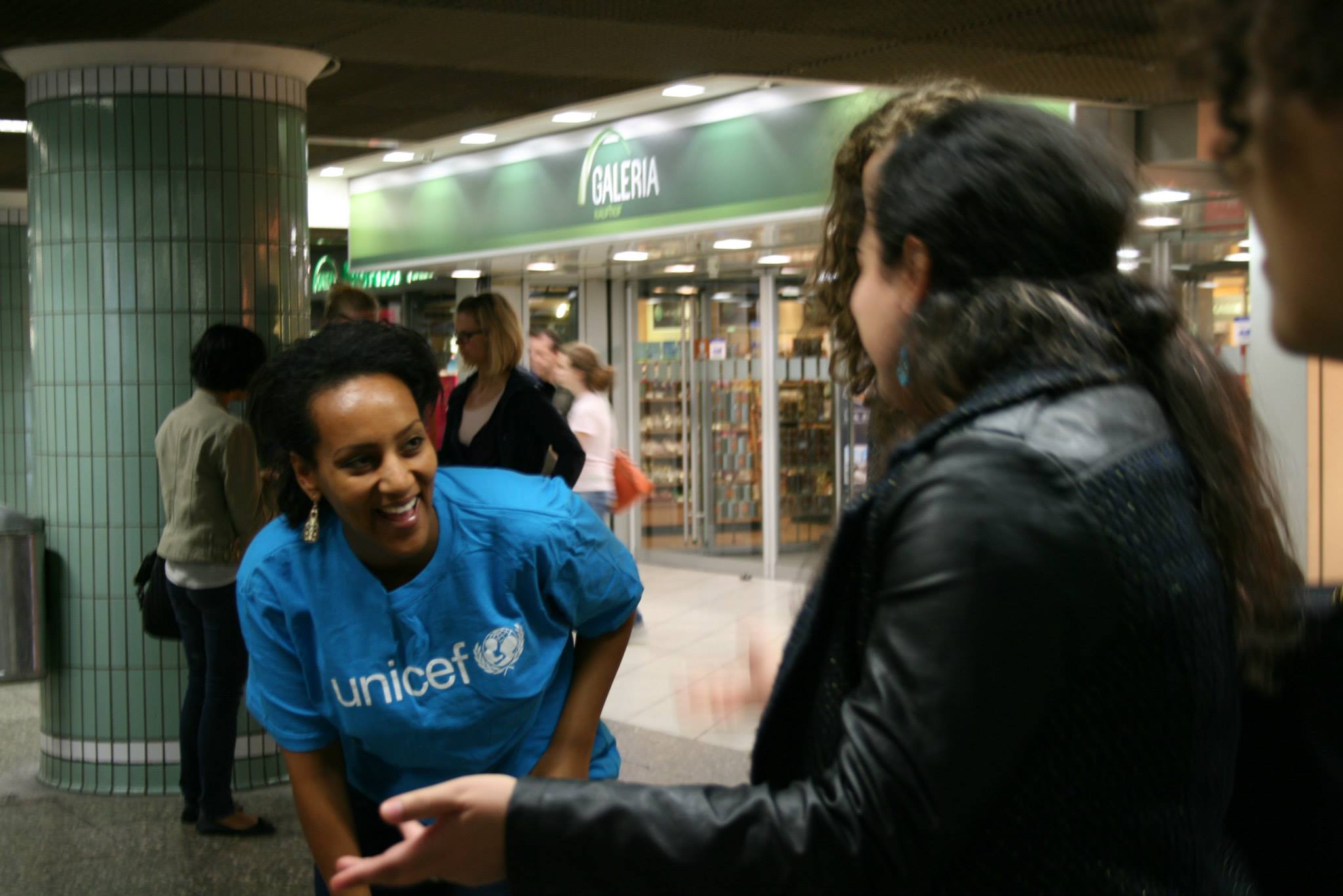 Flashmob13.7 Flashmob13.7