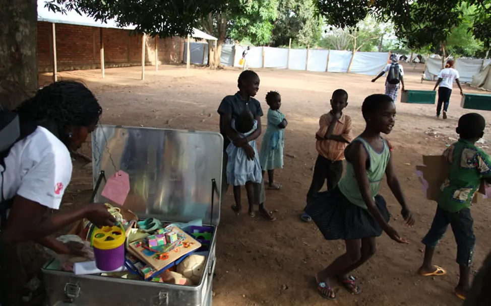 Viel Raum für Flüchtlingskinder zum Spielen | © UNICEF CAR/Roger LeMoyne UNICEF kinderfreundlicher Ort: Viel Raum zum Spielen