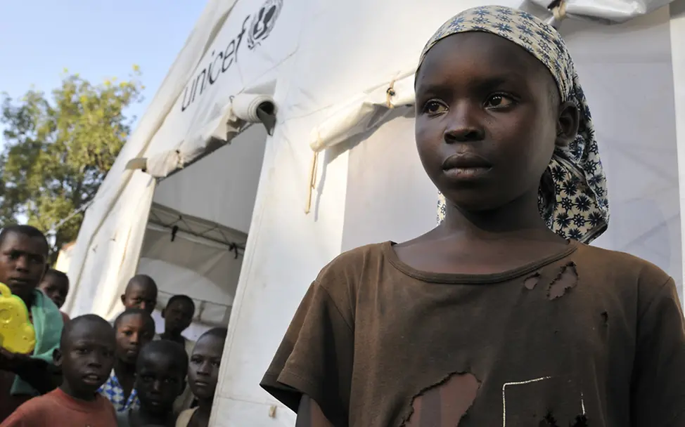 Felicia, 13, findet Schutz in einem Kinderzentrum von UNICEF Felicia, 13, findet Schutz in einem Kinderzentrum von UNICEF