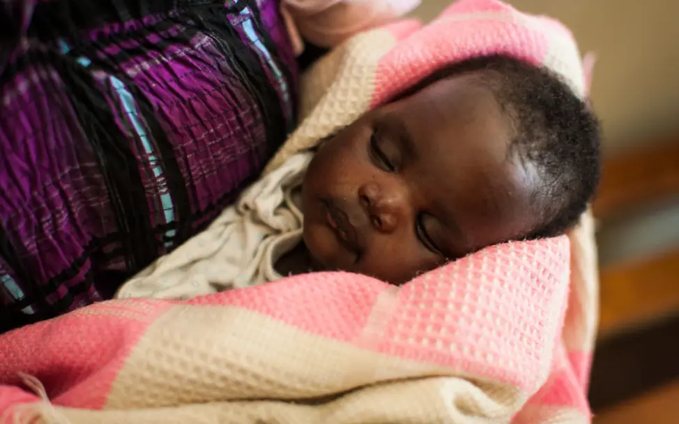 Im Krankenhaus werden die Kinder gegen Mangelernährung behandelt | © UNICEF/Adriane Ohanesian Südsudan: Im Krankenhaus werden die Kinder gegen Mangelernährung behandelt.