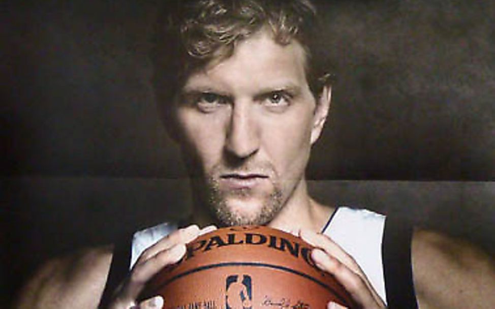 UNCIEF-Botschafter Dirk Nowitzki: Poster mit Unterschrift