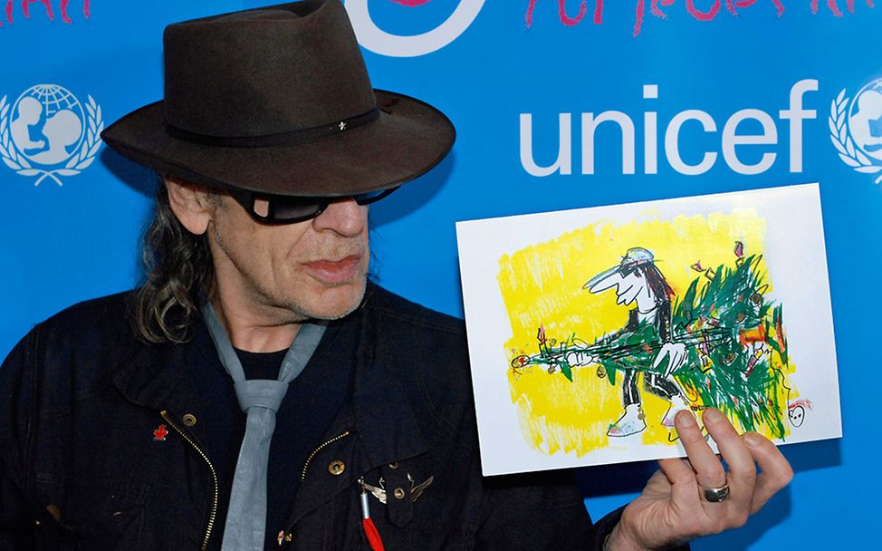 "Schrille Nacht" hat Udo Lindenberg seine fünfte Weihnachtskarte für UNICEF genannt | © UNICEF/Berger