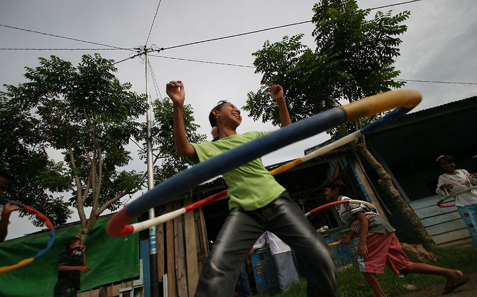 Indonesien: In den UNICEF-Kinderzentren können die Kinder spielen.