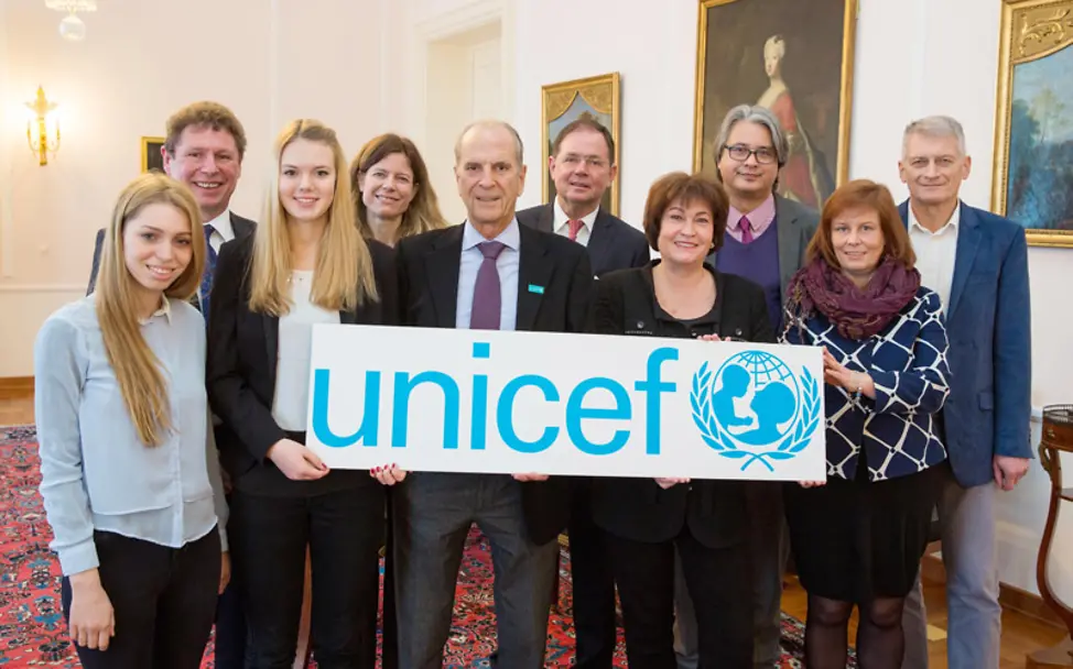 Teilnehmer am UNICEF-Neujahrsgespräch 2015 | © Bundesregierung/Breloer Teilnehmer am UNICEF-Neujahrsgespräch 2015