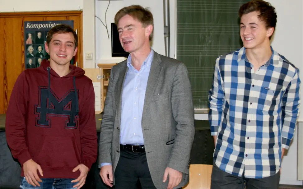 Matern von Marschall mit Diskussionsmoderatoren © Berthold Gymnasium Matern von Marschall mit Diskussionsmoderatoren © Berthold Gymnasium