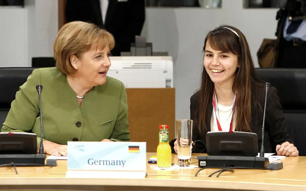 Lisa beim J8-Gipfel in Heiligendamm | © Regierungonline/Hans-Christian Plambeck J8-Gipfel in Heiligendamm