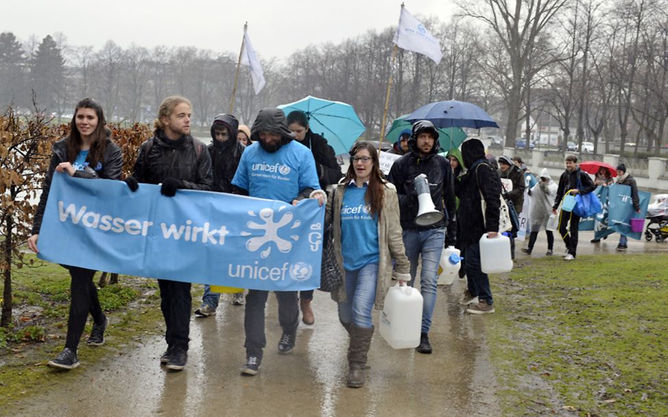 #WasserMarsch-Demonstranten fordern Wasser für alle