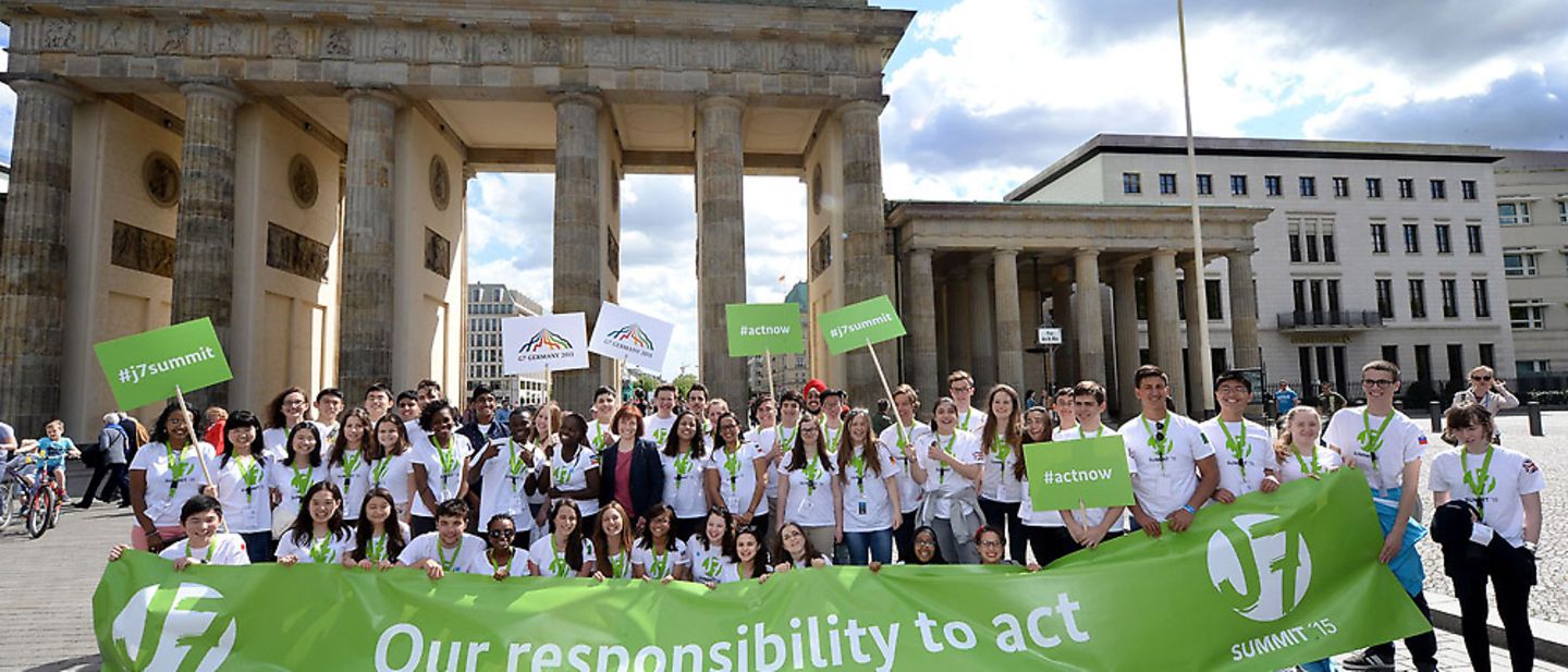 J7-Jugendgipfel Berlin Gruppenfoto