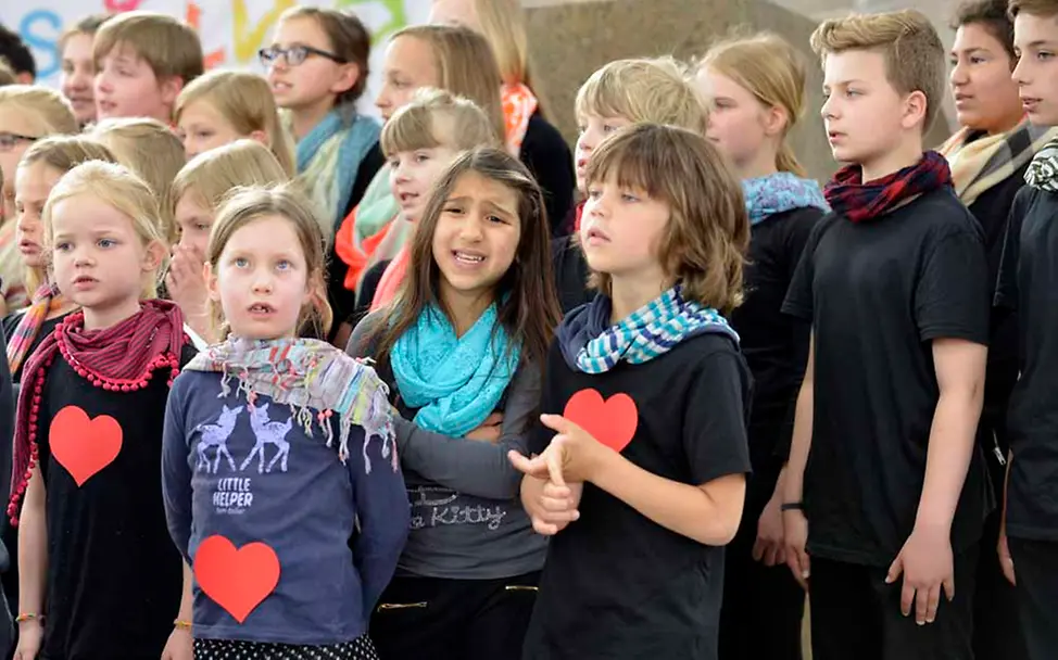Der Sonderpreis „Ganz Chor für UNICEF“ für die Mollmäuse & Friends aus Tecklenburg | © UNICEF DT/Hyou Vielz JuniorBotschafter Sonderpreis Chor