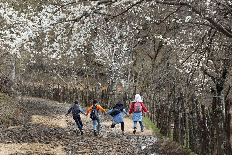 Iran: No distance too far to get to school | © Mohammad Golchin (Freelance Photographer) Iran: No distance too far to get to school | © Mohammad Golchin (Freelance Photographer)