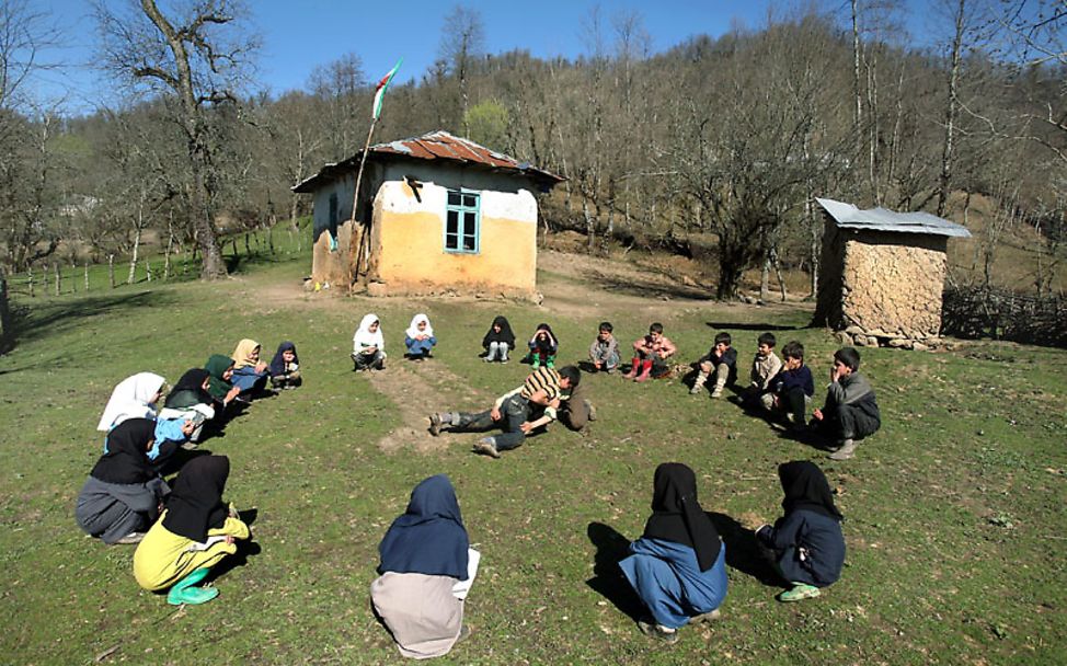 Iran: No distance too far to get to school | © Mohammad Golchin (Freelance Photographer)