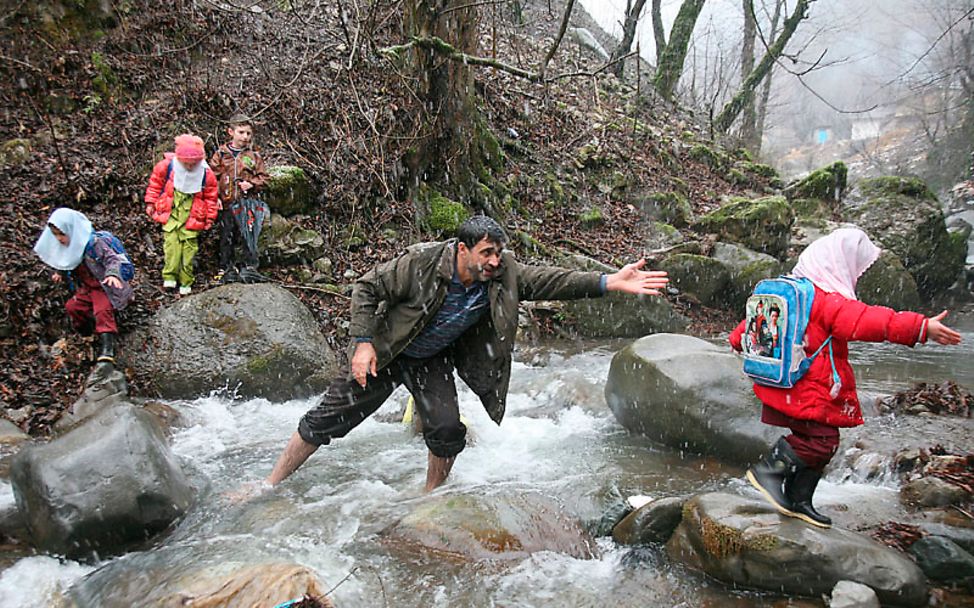 Iran: No distance too far to get to school | © Mohammad Golchin (Freelance Photographer)