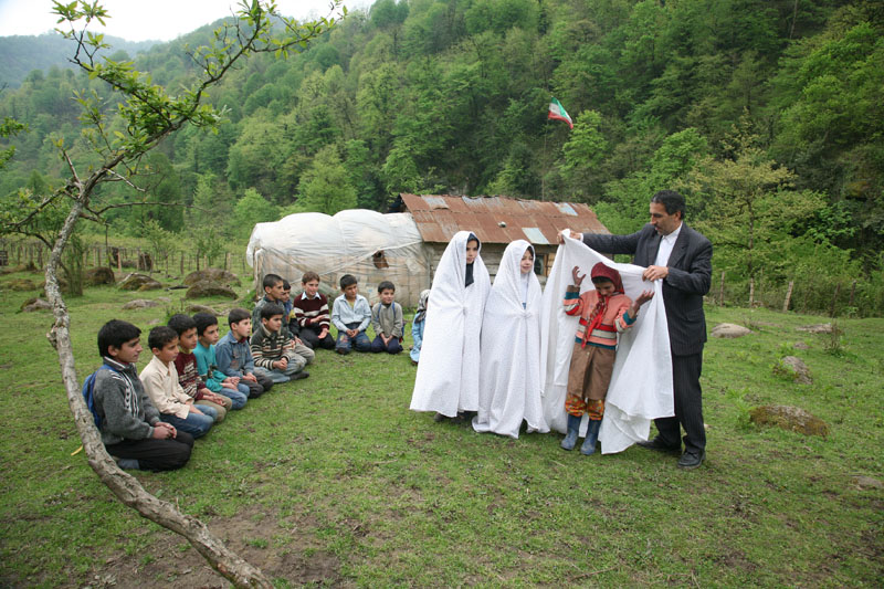 Iran: No distance too far to get to school | © Mohammad Golchin (Freelance Photographer) Iran: No distance too far to get to school | © Mohammad Golchin (Freelance Photographer)