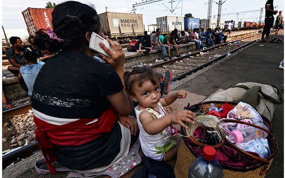 Greek-Macedonian border: Utter despair | © Georgi Licovski/epa