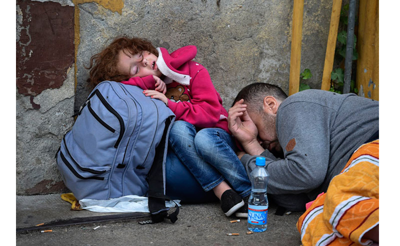 Greek-Macedonian border: Utter despair | © Georgi Licovski/epa