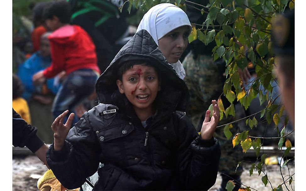 Greek-Macedonian border: Utter despair | © Georgi Licovski/epa